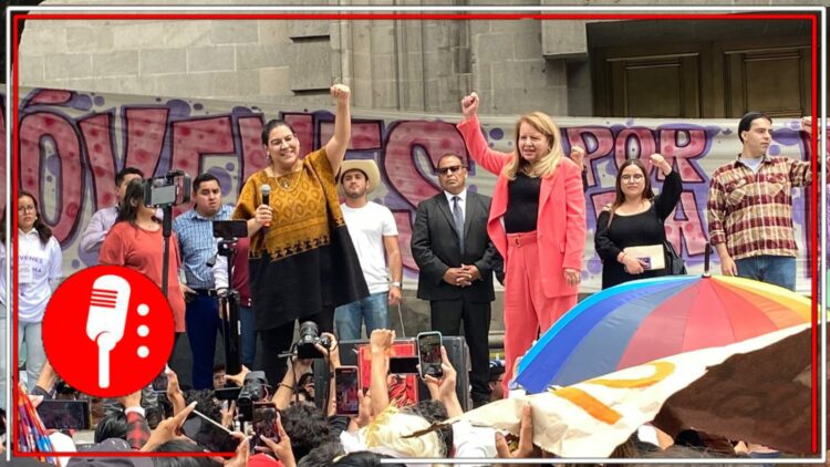 Ministras Lenia Batres y Loretta Ortiz en mitin de jóvenes en la SCJN. Foto: @infpmorena/X